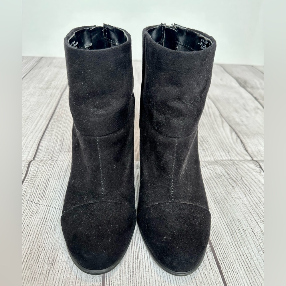 Carlos by Carlos Santana Black Suede booties